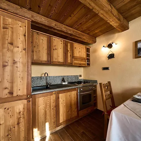 Mcx Vacation - Maison Loz Duplex In Villaggio Tipico Valdostano Con Comfort Moderni E Panorama Mozzafiato *